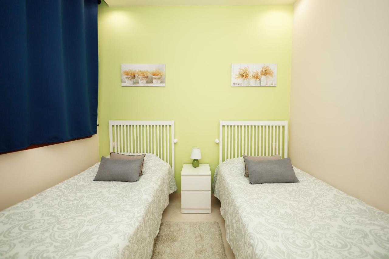 Appartement Two-room In Elviria Near The With Parking Marbella