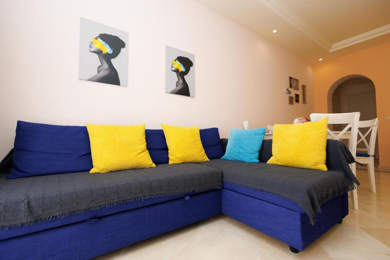 Appartement Two-room In Elviria Near The With Parking *