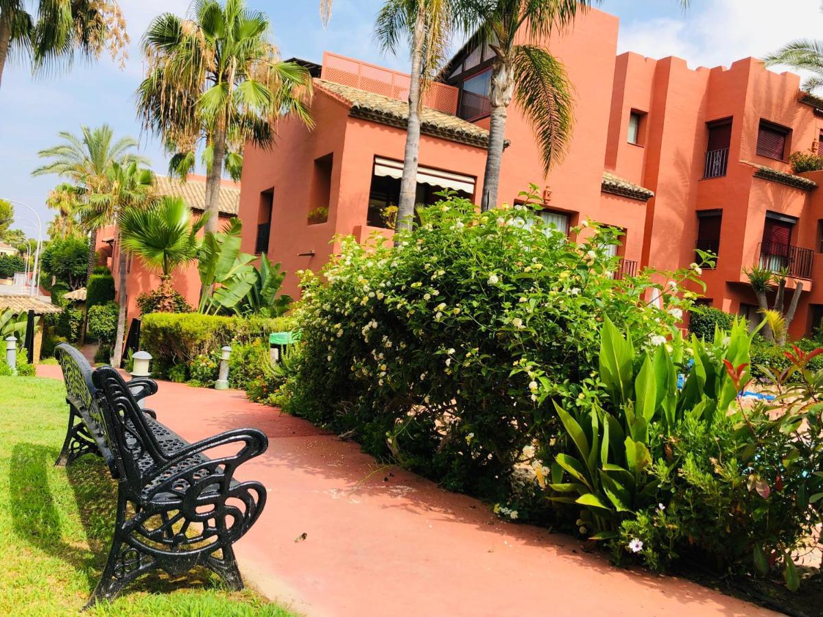 Appartement Two-room In Elviria Near The With Parking Marbella